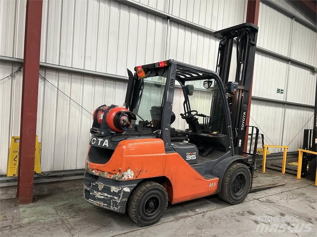 Toyota 02-8FGJF35 LPG heftrucks