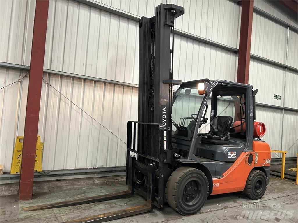 Toyota 02-8FGJF35 LPG heftrucks