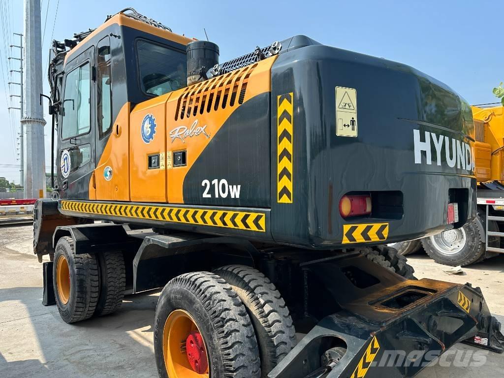 Hyundai 210W-9 Wielgraafmachines