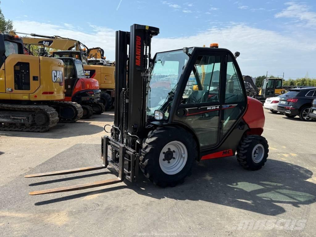 Manitou MC 25 Vorkheftruck voor zwaar terrein
