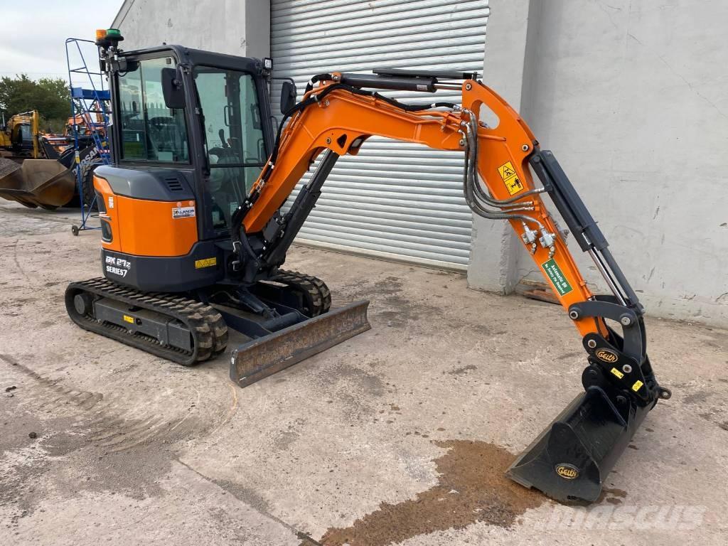 Develon DX 27 Z-7 Minigraafmachines < 7t