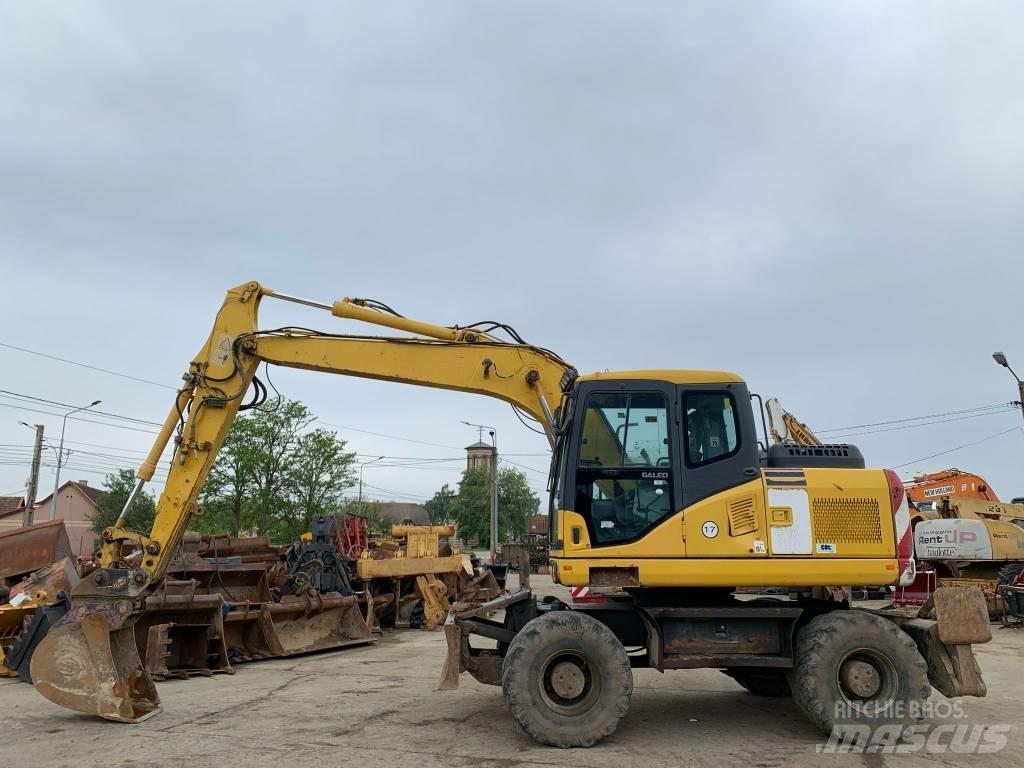 Komatsu PW 140-7 Wielgraafmachines