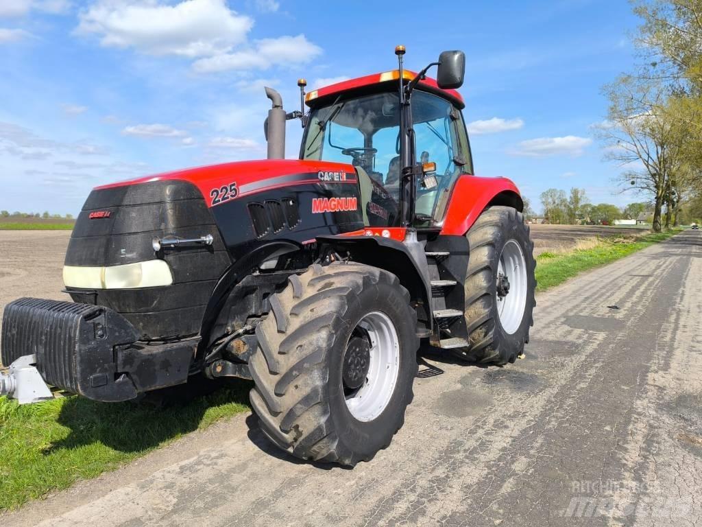 CASE MAGNUM 225 2007 Tractoren