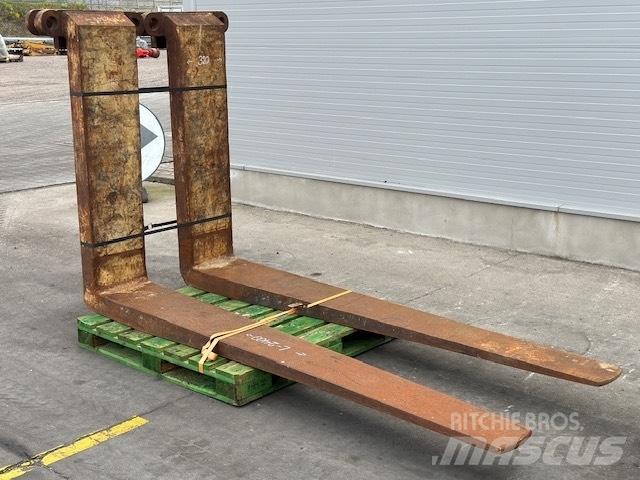 CAT 25-30 ton /988 Vorken
