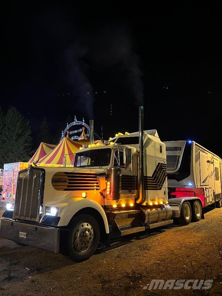 Kenworth W 900 L Trekkers