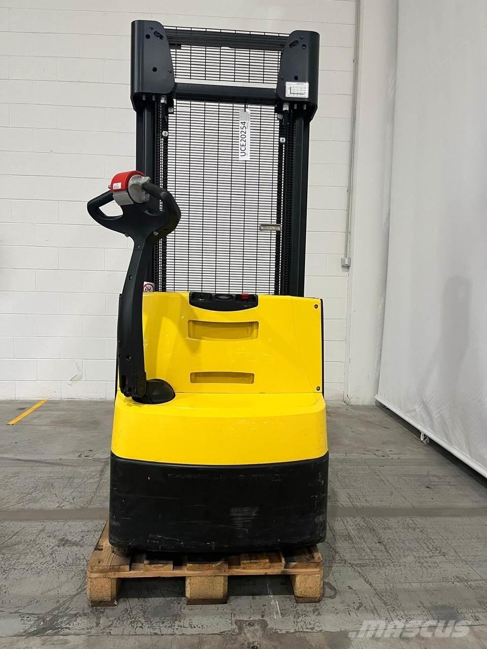 Hyster S1.2 Meeloop stapelaar