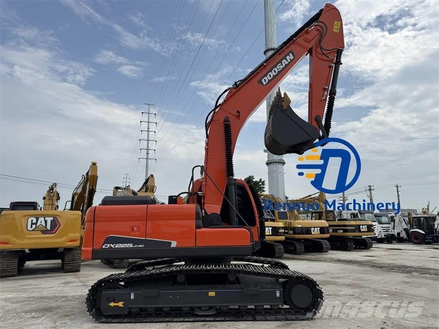 Doosan DX 225 LC-9C Rupsgraafmachines