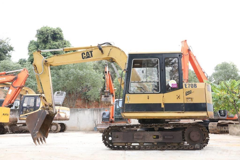 CAT E 70 B Minigraafmachines < 7t