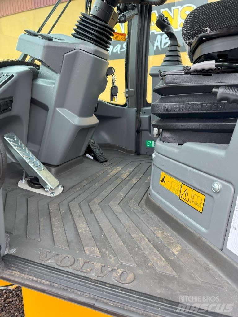 Volvo L 30 HS Wielladers