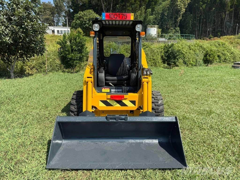 Komatsu SK 820 Schrankladers