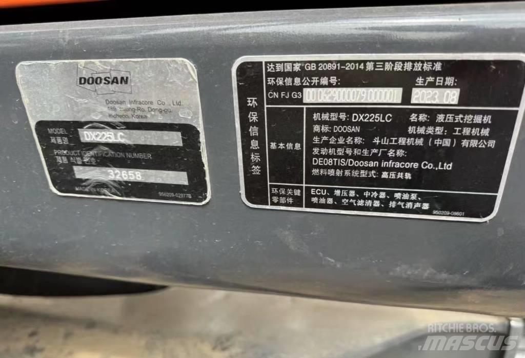 Doosan DX 225 Rupsgraafmachines