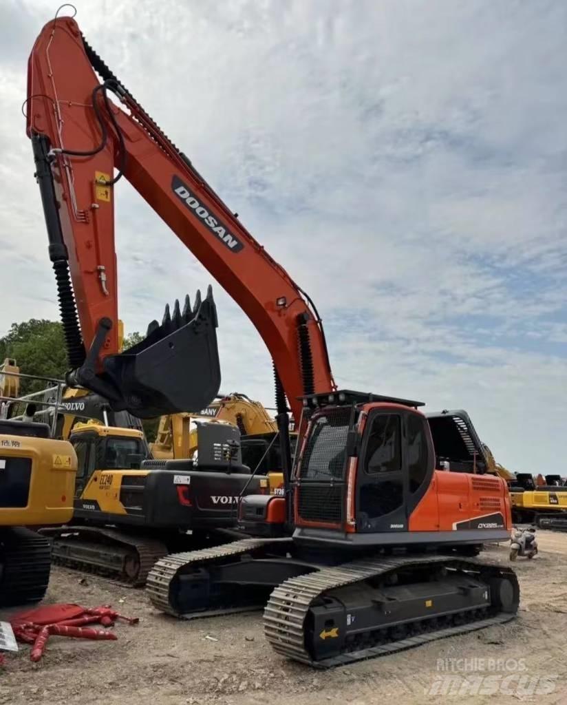 Doosan DX 225 Rupsgraafmachines