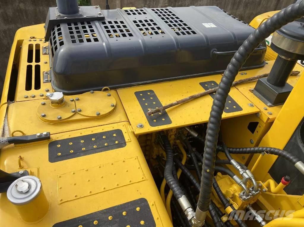 Komatsu PC 220-8 Rupsgraafmachines
