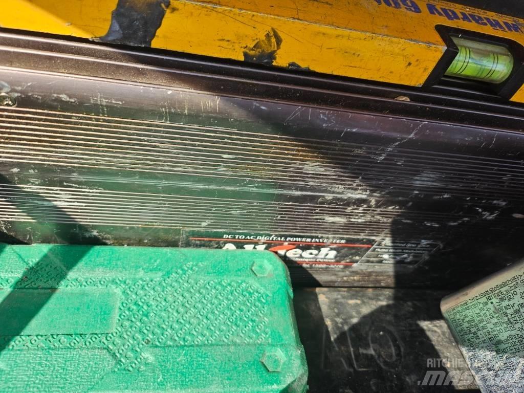  HKTC HAP2600SA Auto hoogwerkers