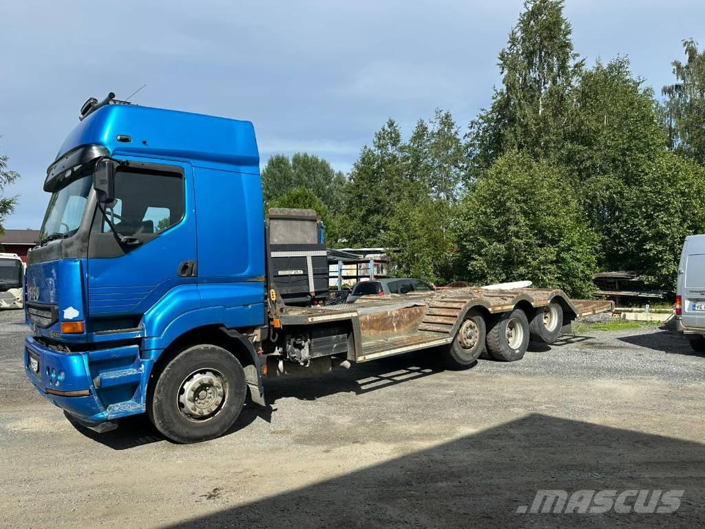 Sisu E11 Vrachtwagens voor bosbouwmachines