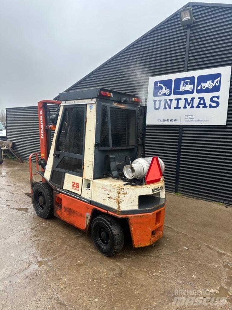 Nissan FG25 LPG heftrucks