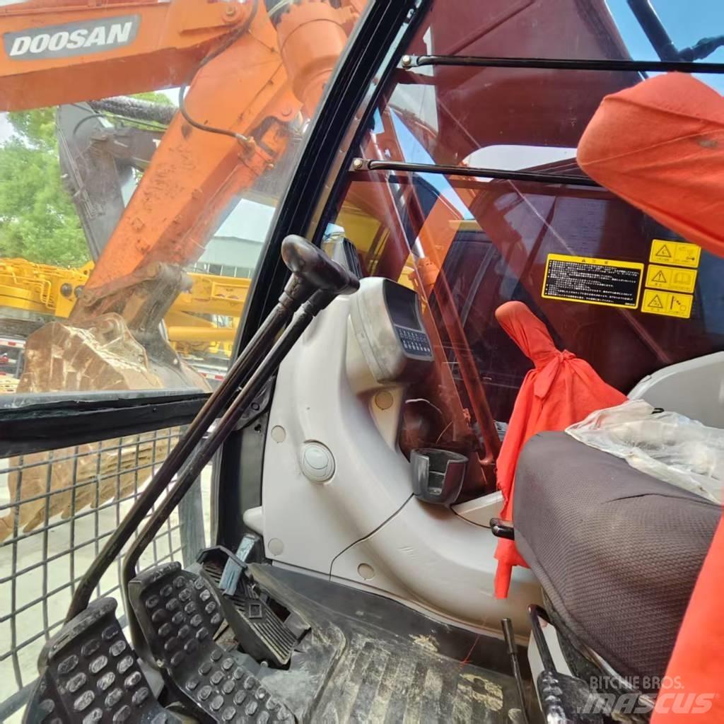 Hitachi ZX 210 Rupsgraafmachines