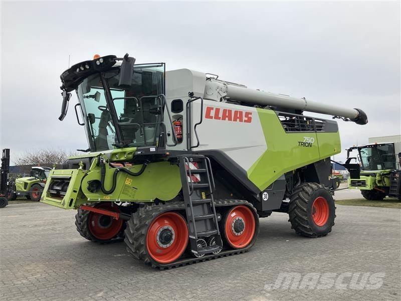 CLAAS TRION 750 TT Maaidorsmachines