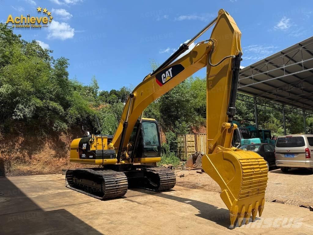 CAT 320 D2L Rupsgraafmachines