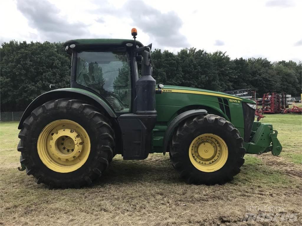John Deere 8295R Tractoren