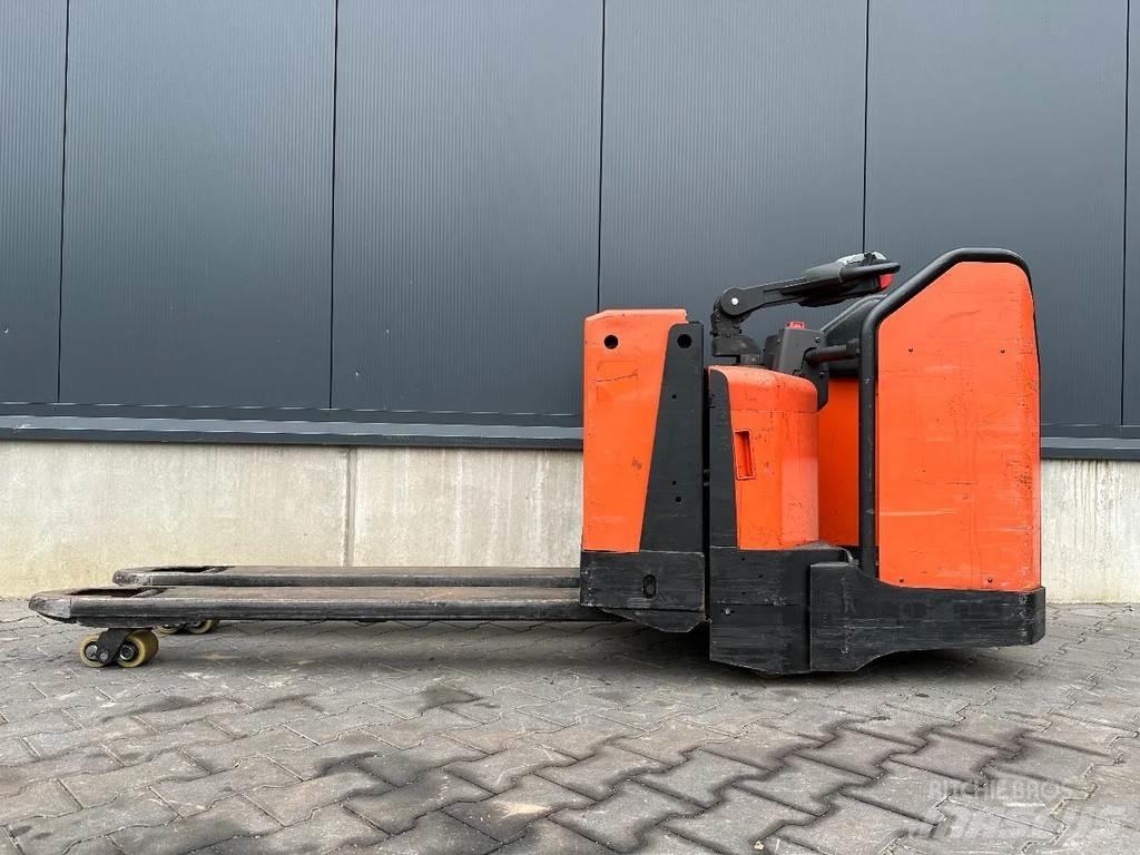 BT LPE200/8 Meeloop stapelaar