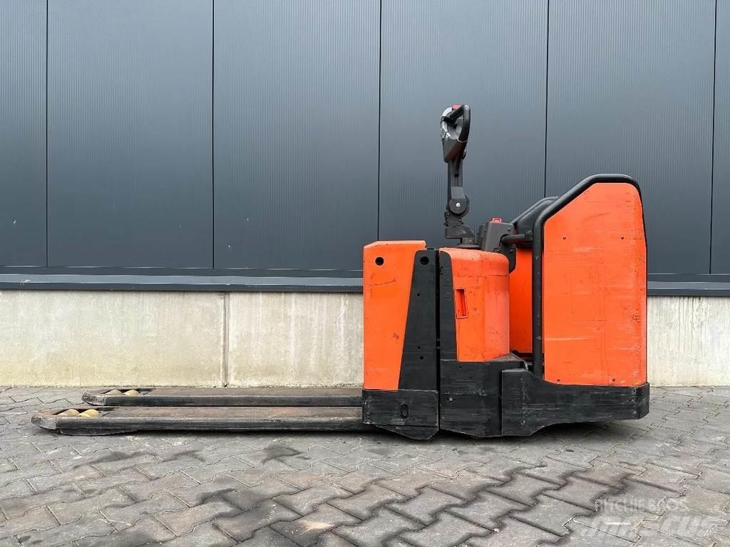 BT LPE200/8 Meeloop stapelaar