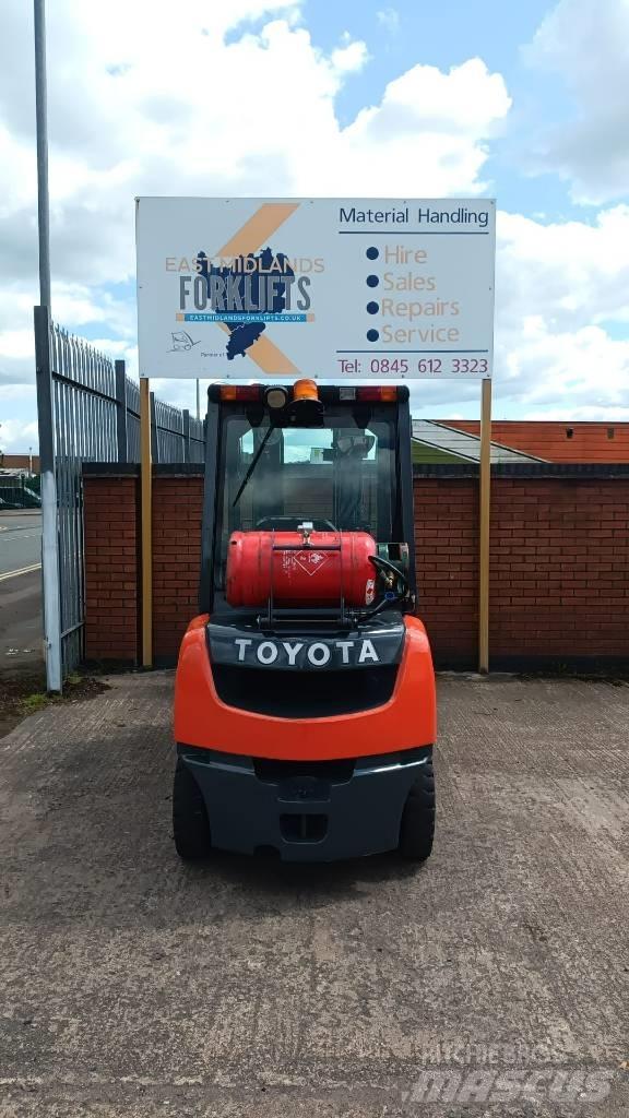 Toyota 02-8 FGF25 LPG heftrucks