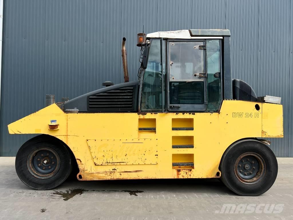 Bomag BW24R Bandenwalsen