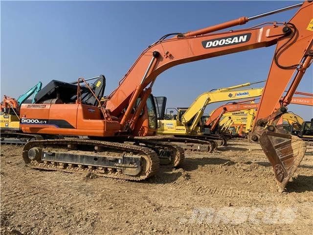Doosan DH 300 Rupsgraafmachines