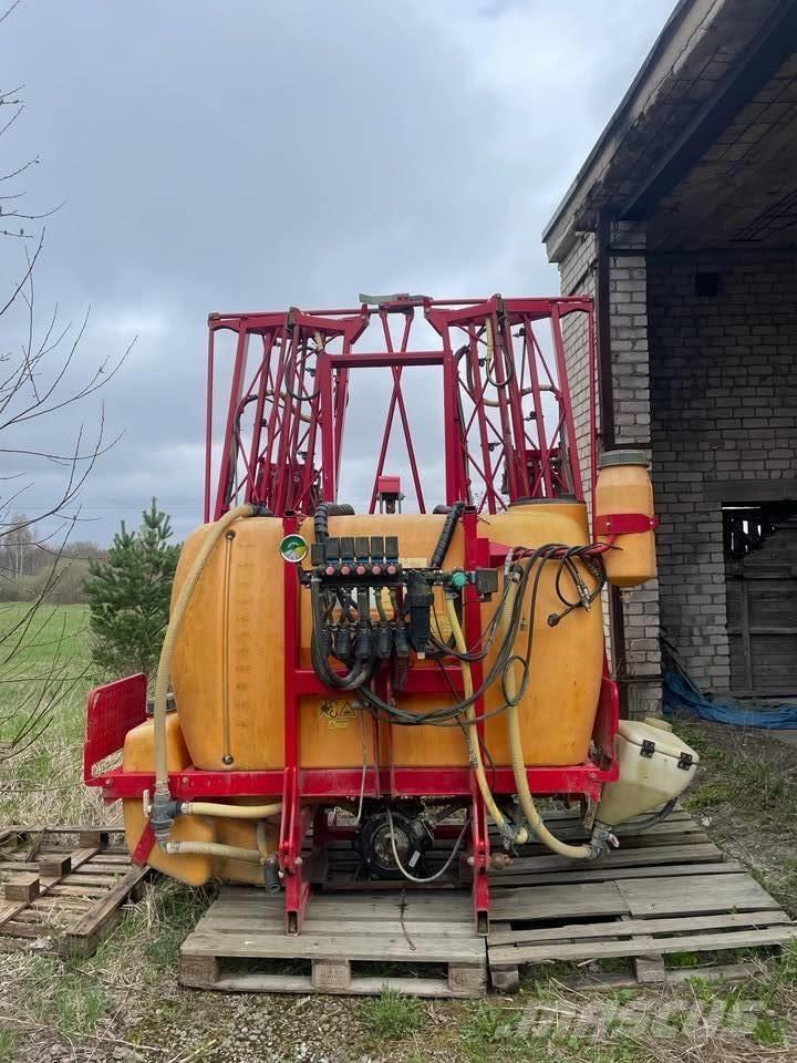 Junkkari 1300/4 Gedragen spuitmachines