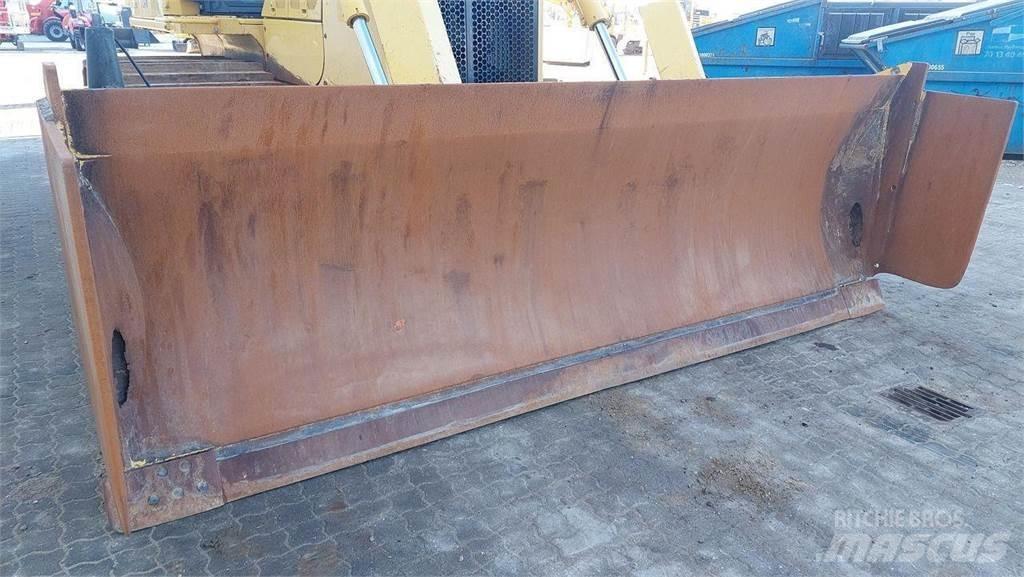 Komatsu D65PX-18 Rupsdozers