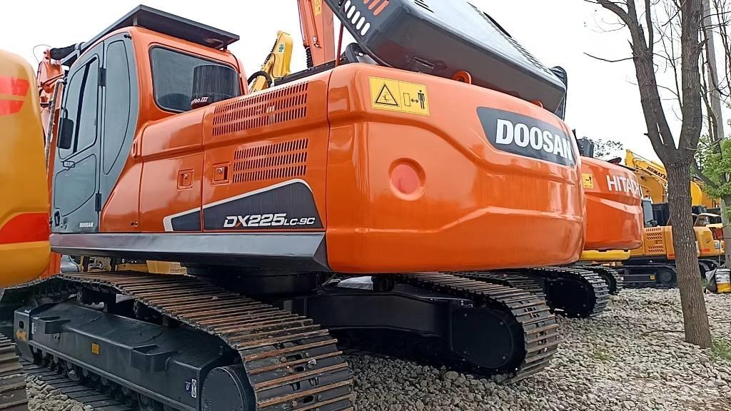 Doosan DX 225 LC Rupsgraafmachines