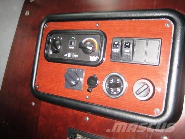 Western Star 5700 XE Trekkers