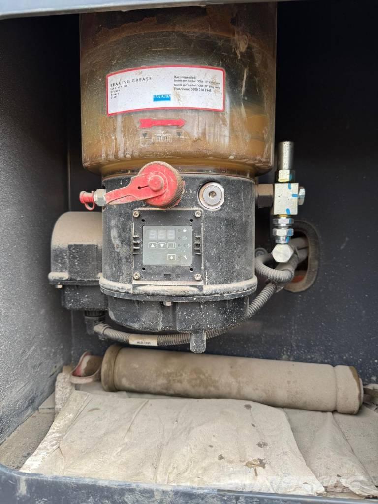 Sandvik QJ 241 Mobile crushers