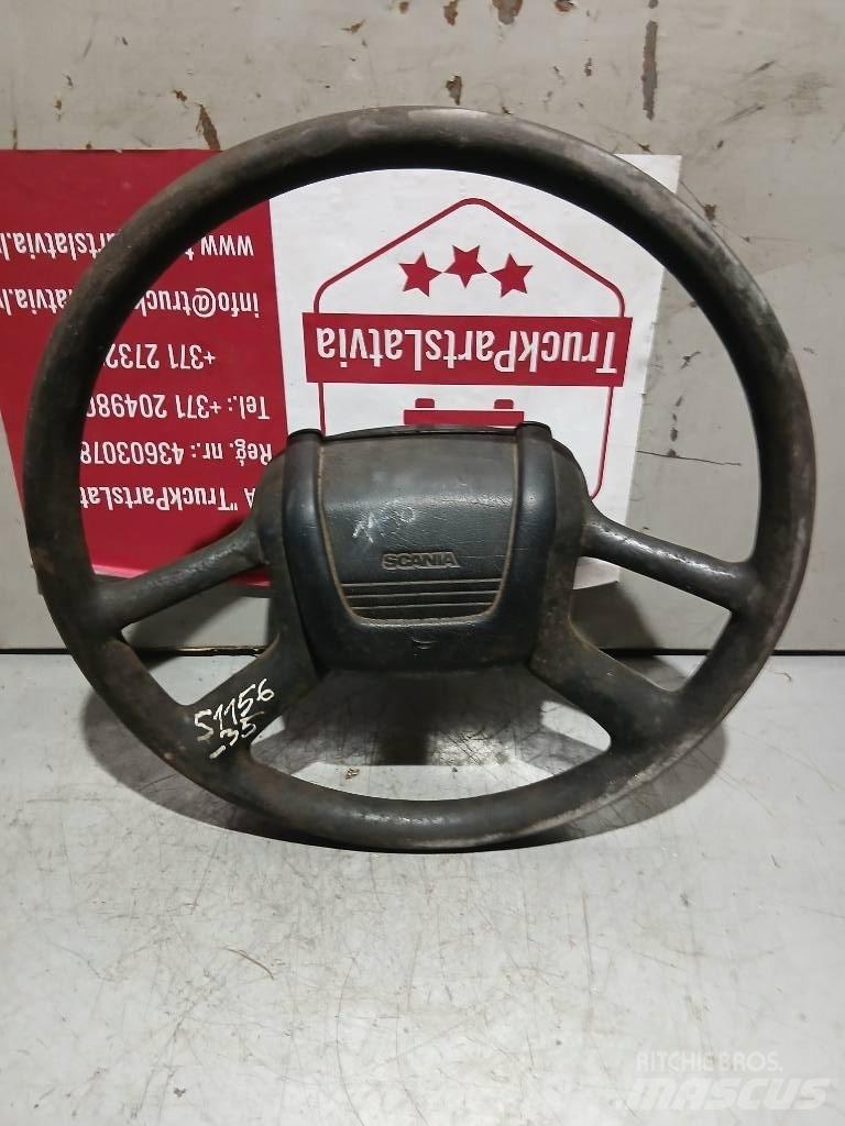 Scania 144    1327026 Cabine en interieur