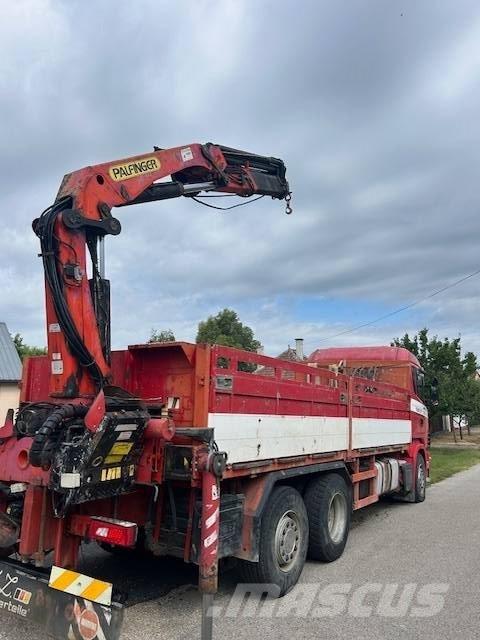 Scania R 114 Vlakke laadvloer met kraan