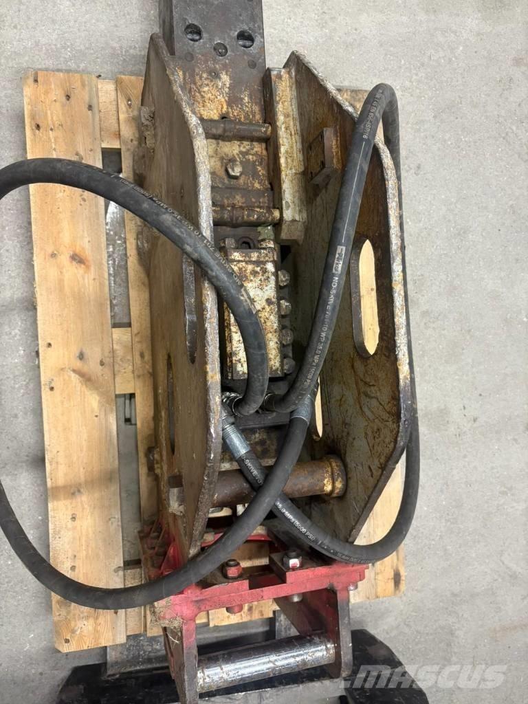  Huppi 402 Hamers en brekers