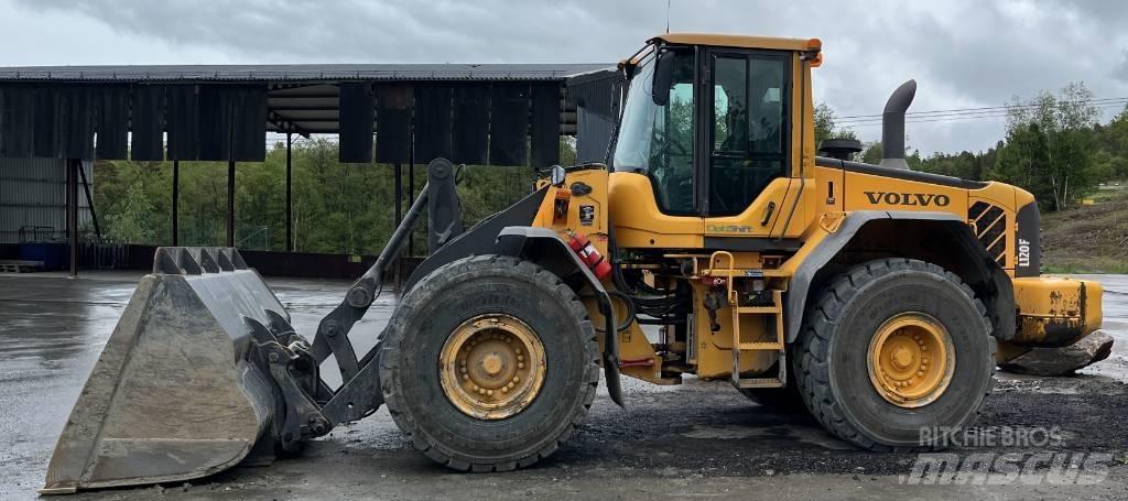 Volvo L 120 F Wielladers