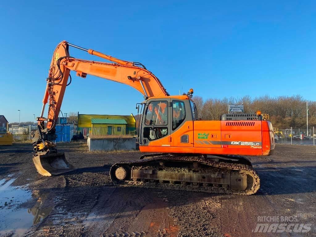 Doosan DX 255 LC Rupsgraafmachines