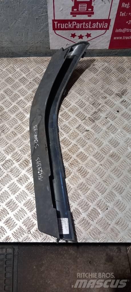 Scania 94 D.   1429393 Cabine en interieur