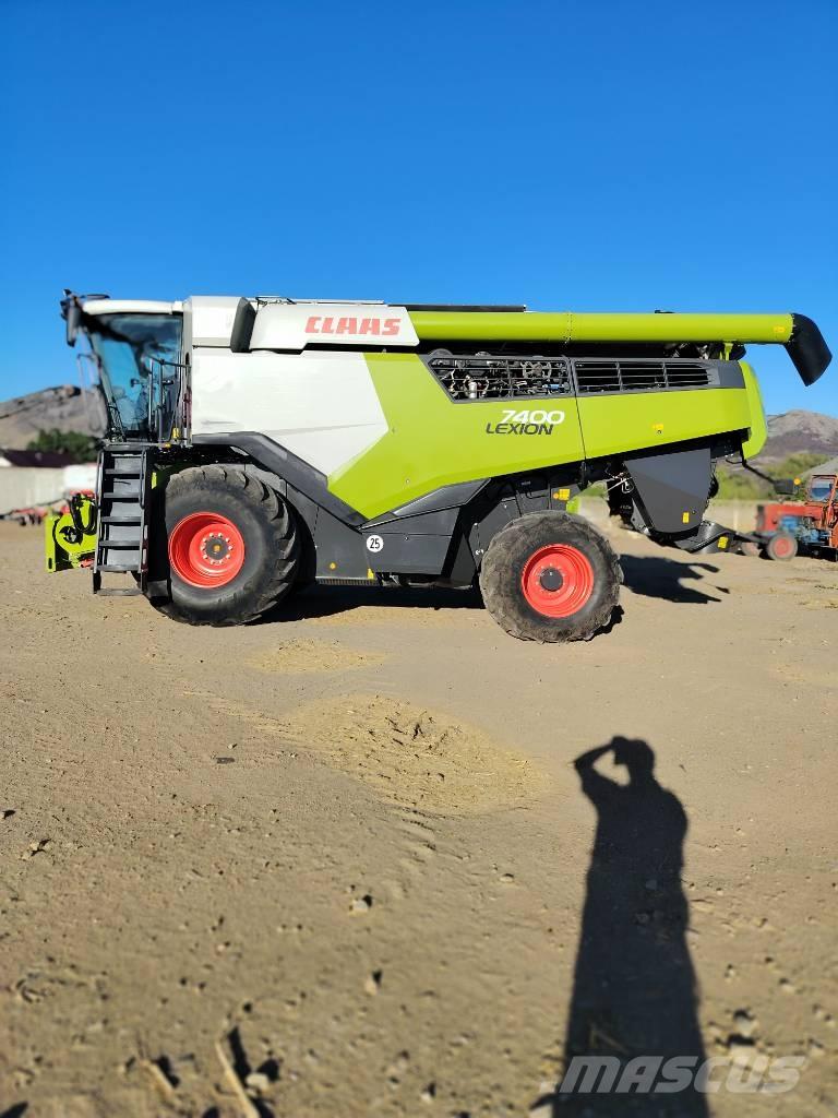 CLAAS Lexion 7400 Maaidorsmachines
