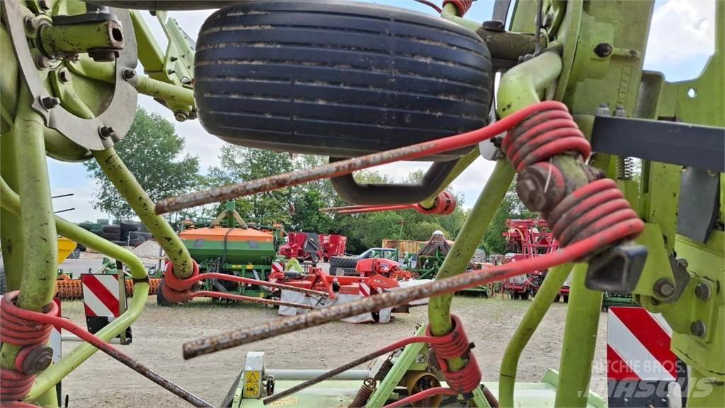 CLAAS Volto 900 Schudders
