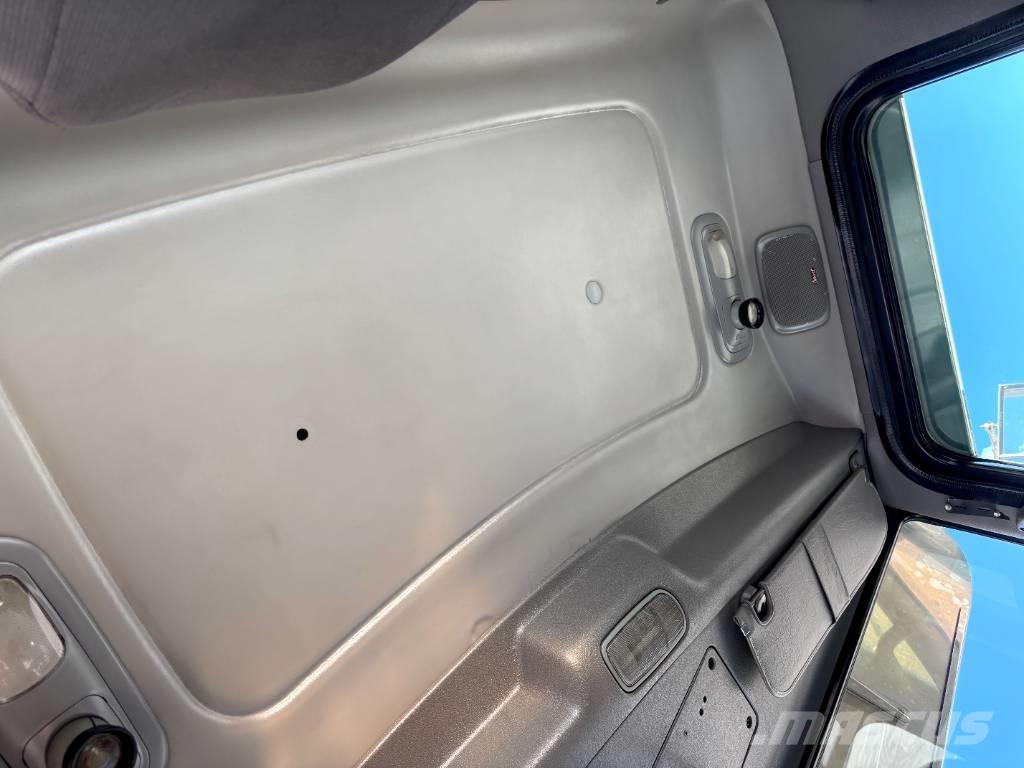 Peterbilt 379 Trekkers