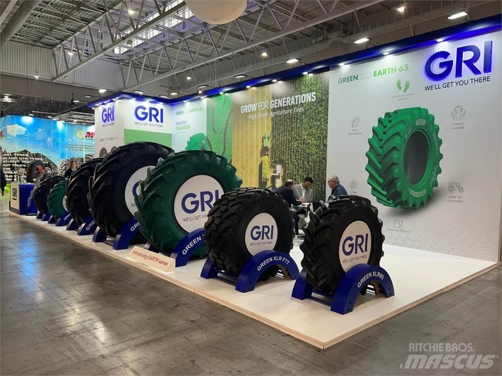  710/70R42 ***GRI*** Banden, wielen en velgen