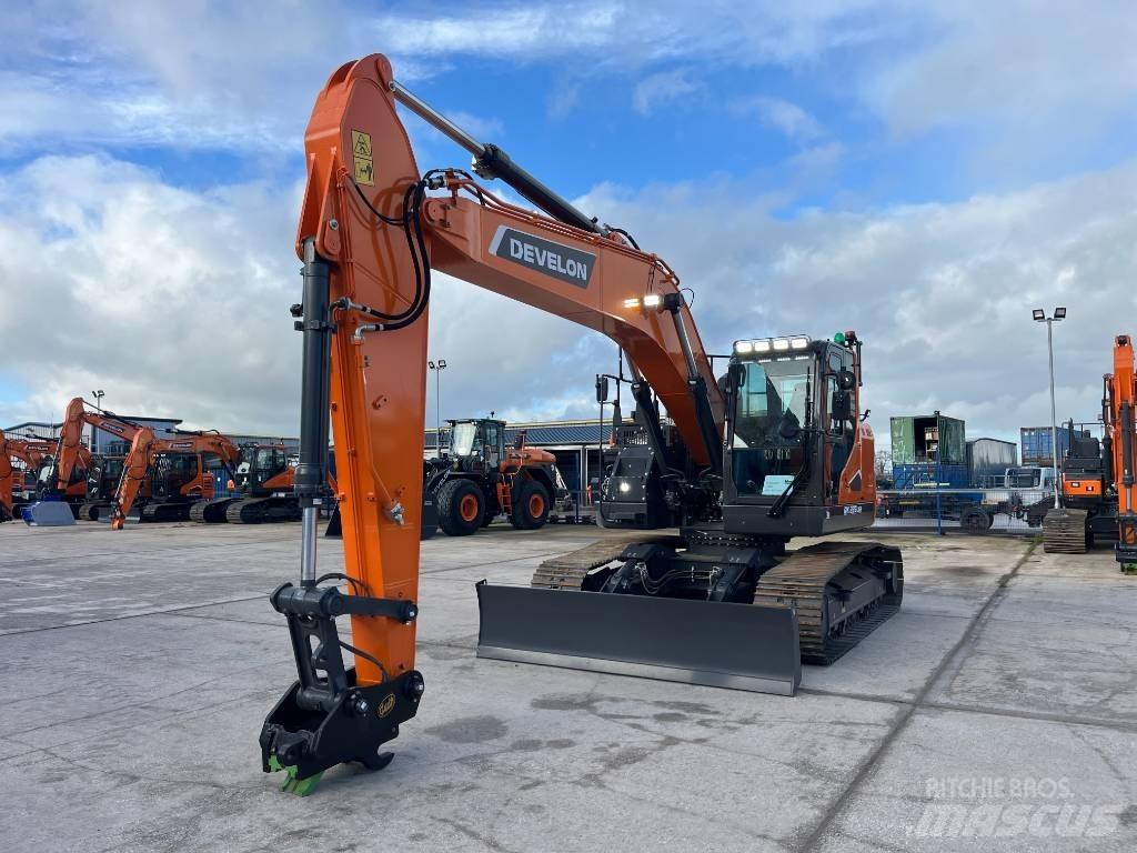 Develon DX 235 LCR-7 Rupsgraafmachines