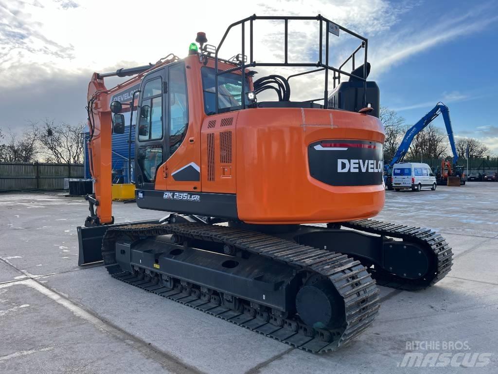 Develon DX 235 LCR-7 Rupsgraafmachines