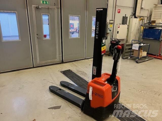 BT Toyota HWE 100 Meeloop stapelaar