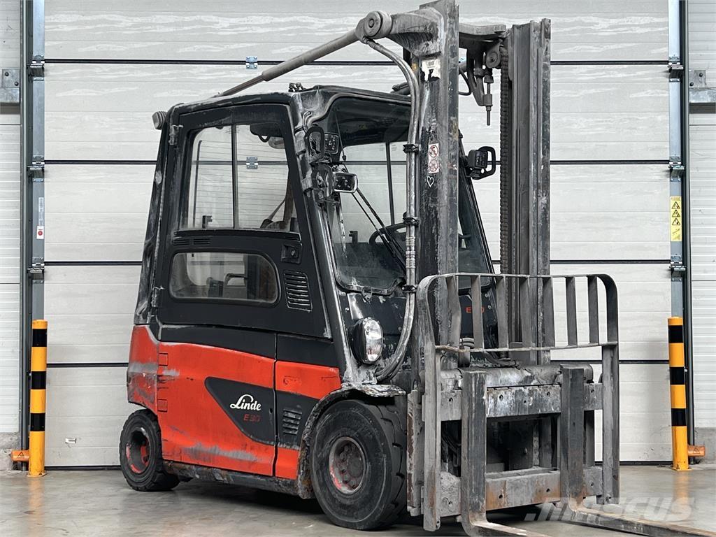 Linde E30L-01 Elektrische heftrucks