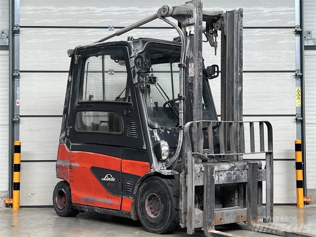 Linde E30L-01 Elektrische heftrucks