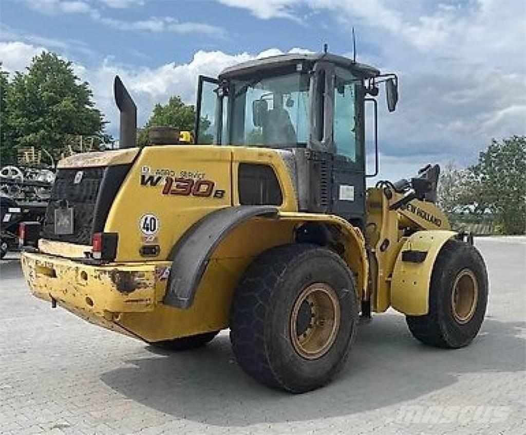 New Holland W 130B Wielladers